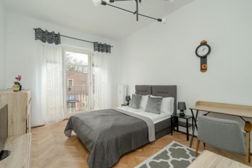 Studio in the Centre of Poznań with Balcony by Noclegi Renters