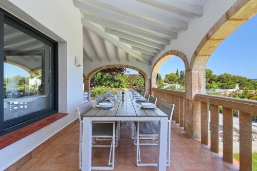 Bonita stay B Light Piscina climatizada, bbq, wifi in La Granadella