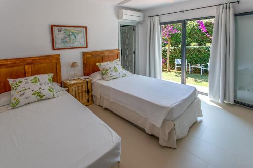 Bonita stay B Light Piscina climatizada, bbq, wifi in La Granadella