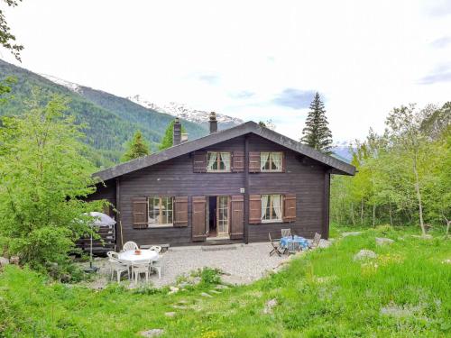 Apartment Chalet Kibou by Interhome in Bürchen, Schweiz