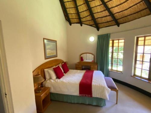 2 bedrooms, 5 beds