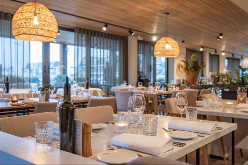 餐廳, Luxury Harbour Suite With Private Parking in 魯德司徒安特