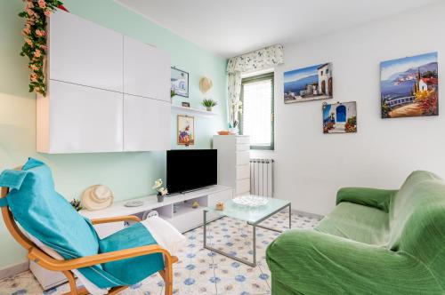 GuestHost - Sicily Beachside Apartment One Minute to the Shore, Mascali (photo 3)