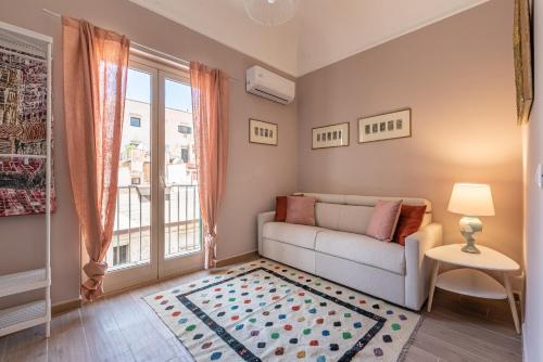 One-Bedroom Apartment image 5