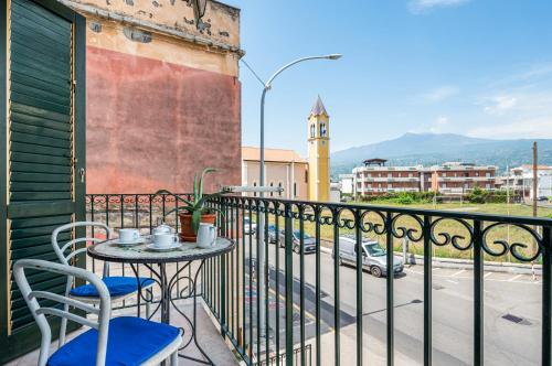 GuestHost - Sicily Beachside Apartment One Minute to the Shore, Mascali (photo 9)