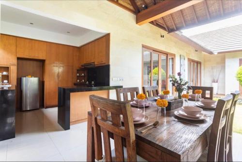 Bunga Neil Villa - image 3