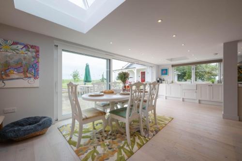 ทัศนียภาพภายนอกโรงแรม, Moo Cottage in บิวลิยู