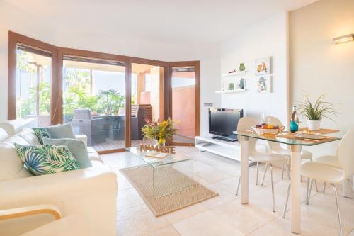 Altos Del Higueron Panoramic View - Happy Rentals in La Capellania