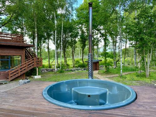 Lepikumäe Holiday Home with Sauna and Hot tub for up to 18 persons (Lepikumae Holiday Home with Sauna and Hot tub for up to 18 persons) in Metsara