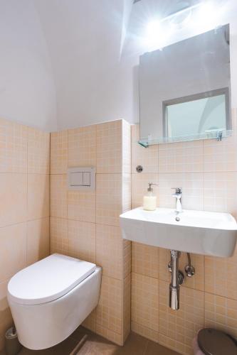 Standard Suite image 8