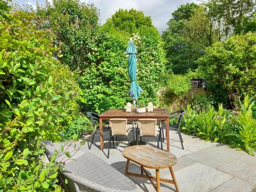 One Cheriton Row - image 2