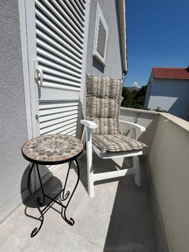 Apartman TIA Šibenik (Apartman TIA Sibenik) in โปลเยตอนล่าง