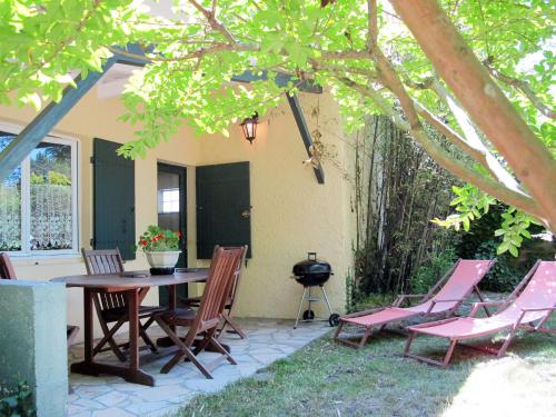 Holiday Home Les Sables by Interhome in Queyrac