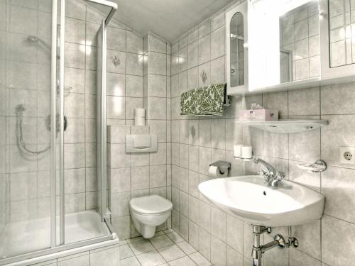 Apartment Landhaus Heim by Interhome in Rohrberg