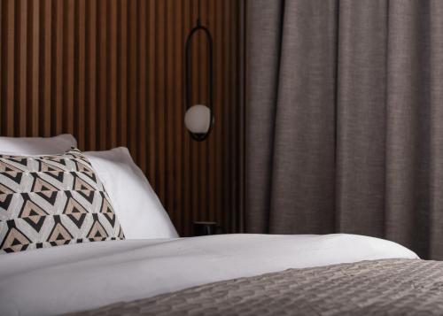 Superior Double Room image 6