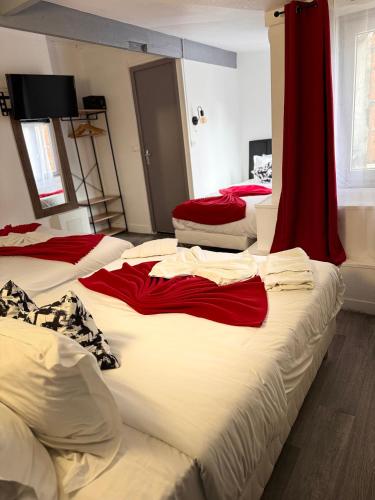 HOTEL LOUVAIN – Paris, TX