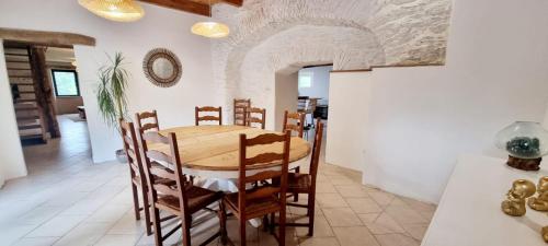 บริการและสิ่งอำนวยความสะดวก, Domaine du Moment Présent (Domaine du Moment Present) in แซ็ง-มาร์แต็ง-เดอ-บูโบ