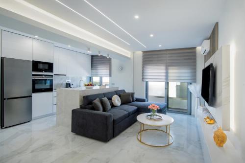Rhodes Center Luxury Suite