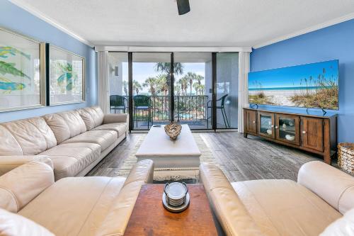 Edgewater Tower 1-105