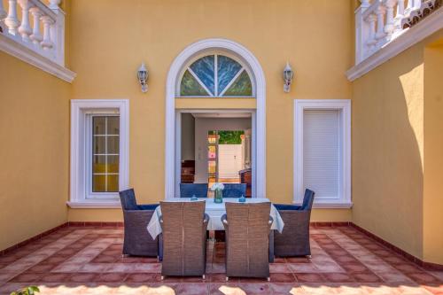 Balcony/terrace, Villa Coral in Santa Llucia