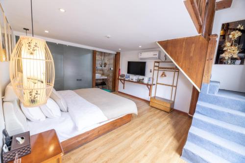 One-Bedroom Suite image 7