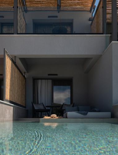 Suite with Private Pool image 10