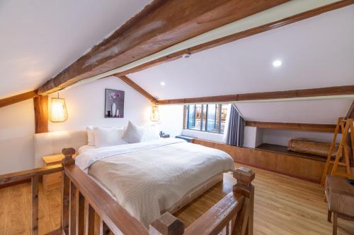 One-Bedroom Suite image 9