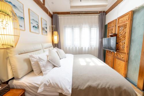 Double Room with Private Bathroom image 7