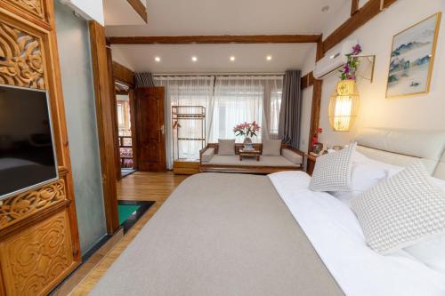 Double Room with Private Bathroom image 5