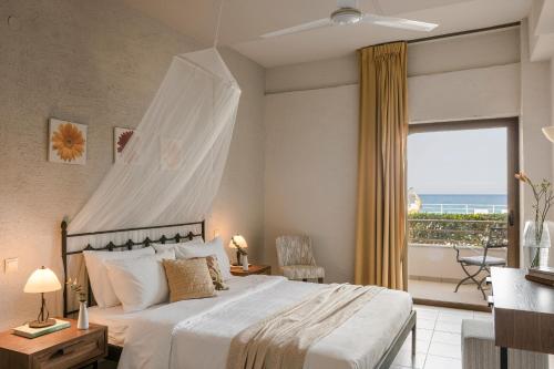 尼基海灘酒店 (Niki Beach Hotel) in 卡馬里奧蒂薩