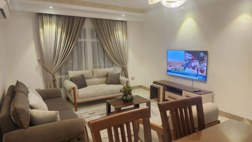 Madinaty apartment 1 شقة فندقية مفروشة سوبر لوكس في مدينتي Room Type - Three-Bedroom Apartment