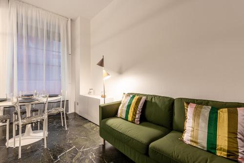 Duomo - Unione Charme Apartment, Milán
