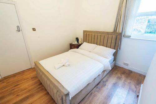 Majestic Inn Liverpool Room Type - Double Room with Shared Bathroom