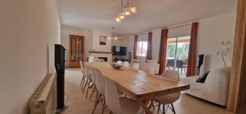 Chalet Oasis, Piscina, Barbacoa, Jardin, Amigos, Familia, Grupos, Casa, Villa in Nuevo Baztan