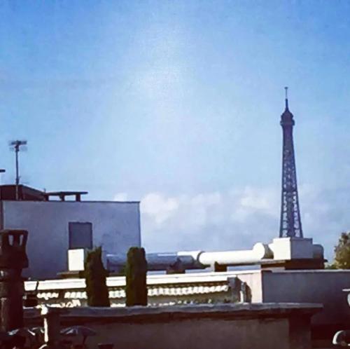 Appartement charmant avec vue sur Tour Eiffel - Paris - 60 m² - image 8