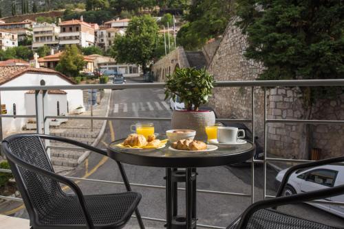 Comida y bebida, THOLOS HOTEL in Delphi