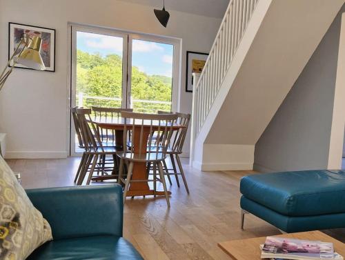 Three Quarter Cottage Three Quarter Cottage