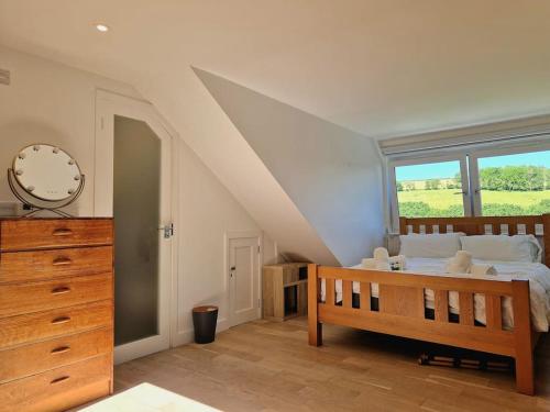 Three Quarter Cottage Three Quarter Cottage