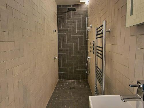 Three Quarter Cottage Three Quarter Cottage