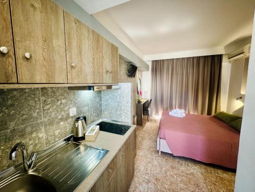 Peter's Place Studios & Suites 3