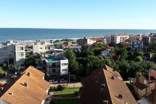 Dpto Premium Btwins Pinamar 7 piso vista al mar - image 3
