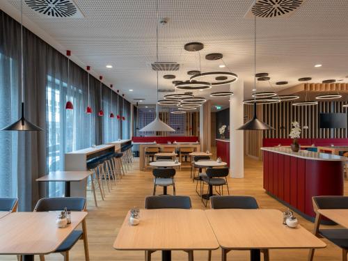 Ресторан, Holiday Inn Express Heilbronn By IHG in Heilbronn