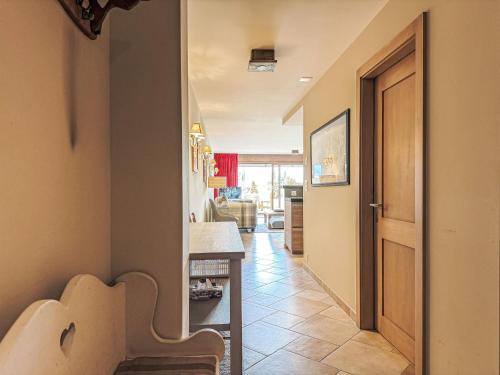 Apartment Cor des Alpes 2 by Interhome in Нанда