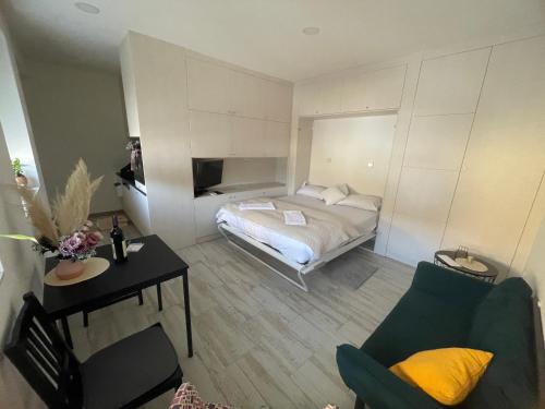 GoGo studio GoGo studio