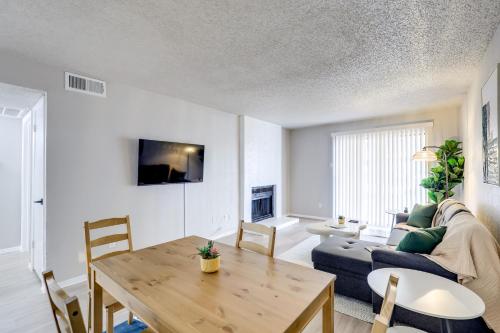 Arlington Apartment 3 Mi to ATandT Stadium! in Arlington, USA