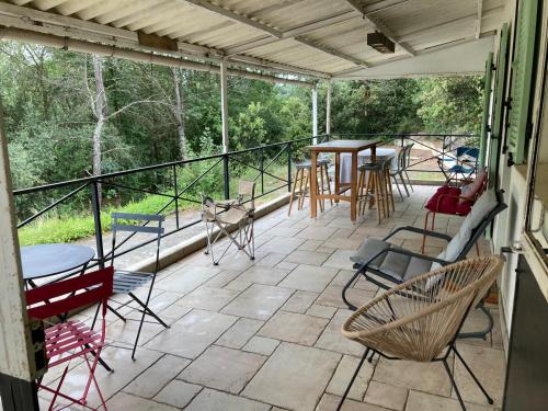 Yaor Shiatsu Yoga - Maison avec 2 appartements, jacuzzi et accès privé à la rivière (Yaor Shiatsu Yoga - Maison avec 2 appartements, jacuzzi et acces prive a la riviere) in Ladern-sur-Lauquet
