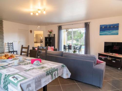 Holiday Home Au Romarin by Interhome in Bagnols-en-Foret