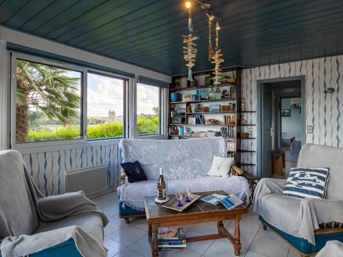 Chalet Ty Glas by Interhome in Plouezoc'h