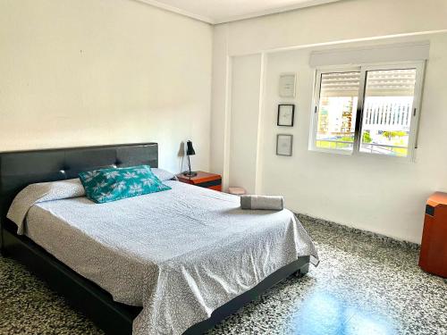 private room in shared apartment Valencia WorkStay, Valencie (fotografie 2)