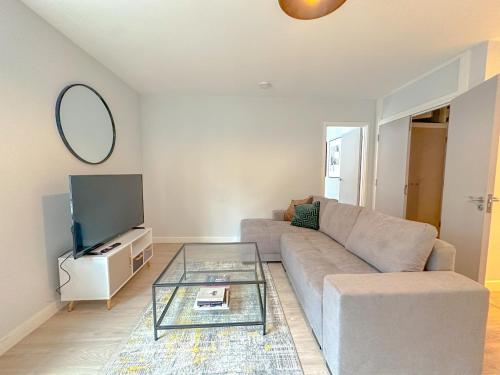 Primestay 91 Baker Street Apartments - image 7